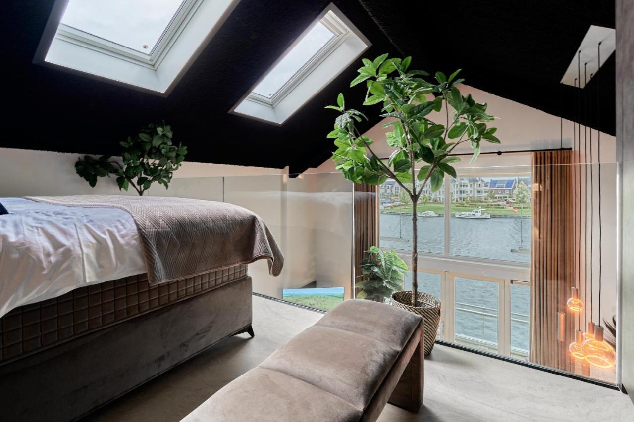 Nomad Water Lodge Harderwijk Exterior photo